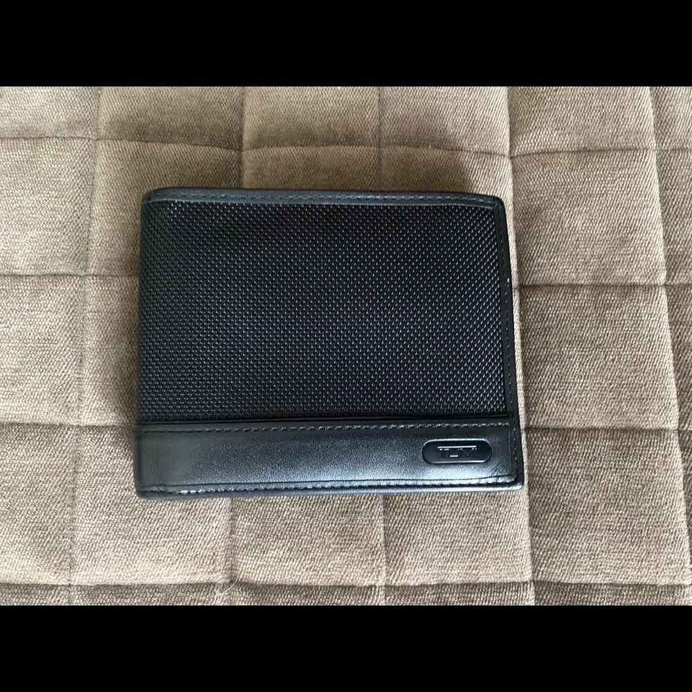 Tumi wallet